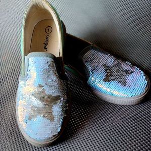 Girls Slip On Shoes (Little Girl Size 1)